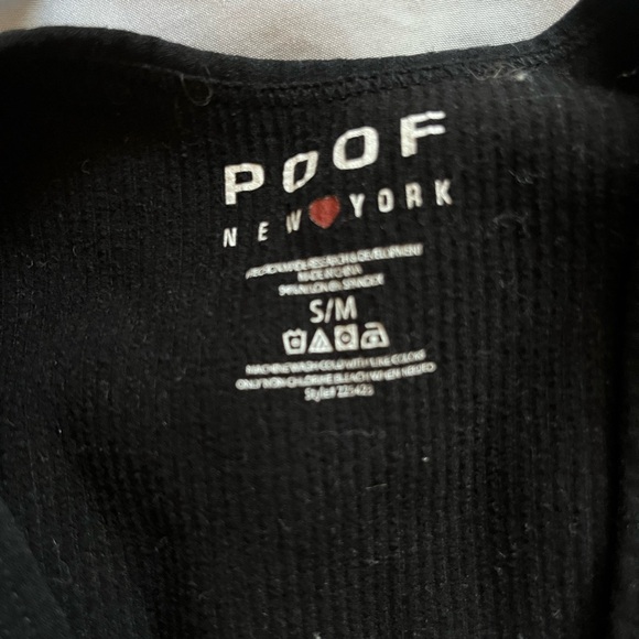 Black tank top - Picture 3 of 3